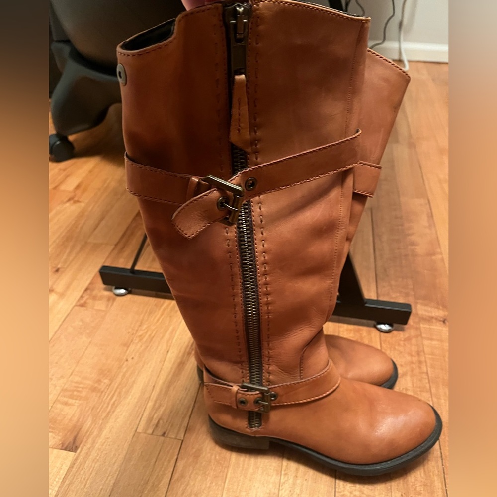 Steve Madden boots. In great condition. Size 6.5 - Picture 2 of 9